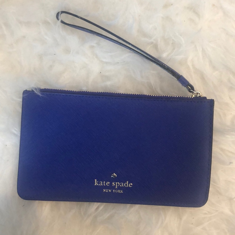 Authentic Kate Spade wallet clutch.